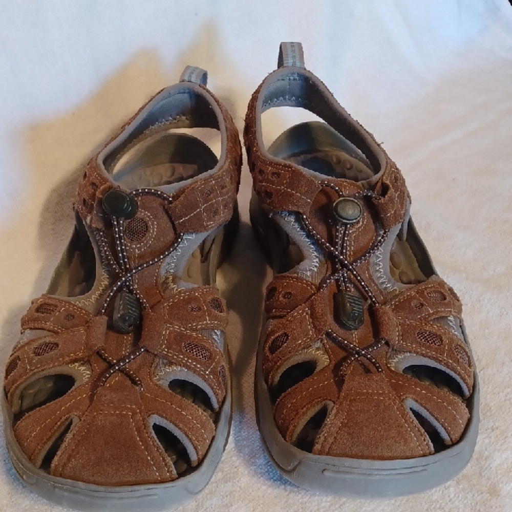 Clarks Privo Brown Sandals with Textured Sole Size 10 - Picture 2 of 5